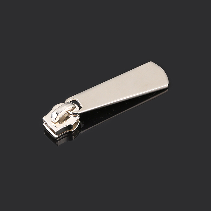 Manufacturer Wholesale Heart Shape Zipper Puller Engraved Logo Brand Custom Hand Zipper Puller Slider 
