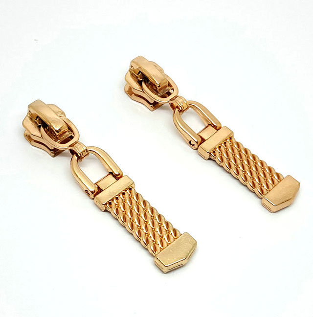 Fashion Gold Plating Garment Accessories Zipper Slider with Puller 