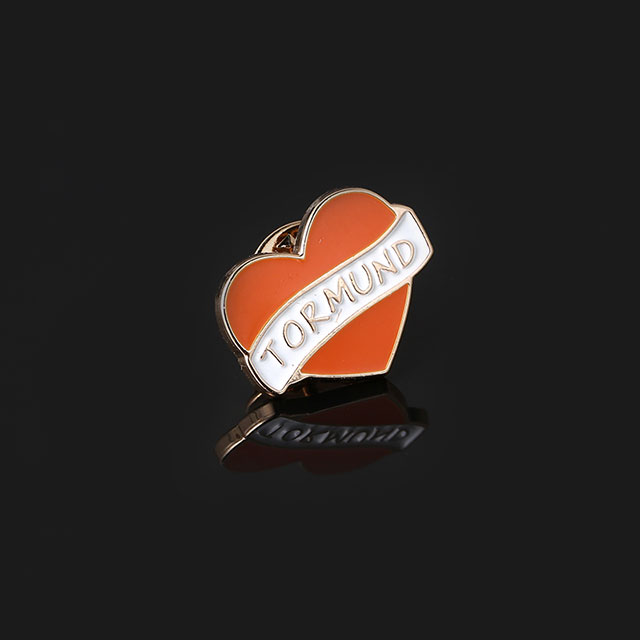 Heart Shape Hard Enamel Metal Lapel Pin Badge Custom Factory