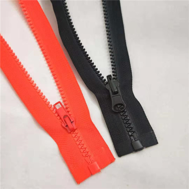 Manufacturer Direct Selling Custom Plastic Zipper 3#4#5# Hanging Resin Nylon Zipper 