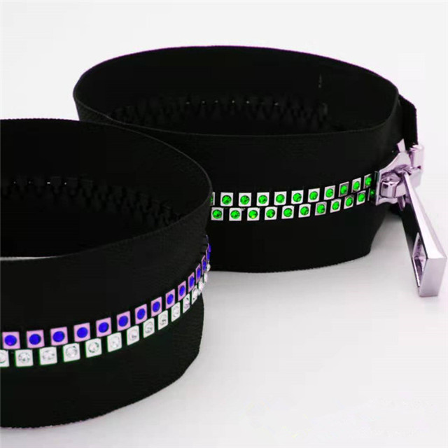 Highly Polished Silver Corn Teeth Zipper Smooth Running Colorful Tape Metal Zipper for Garment 